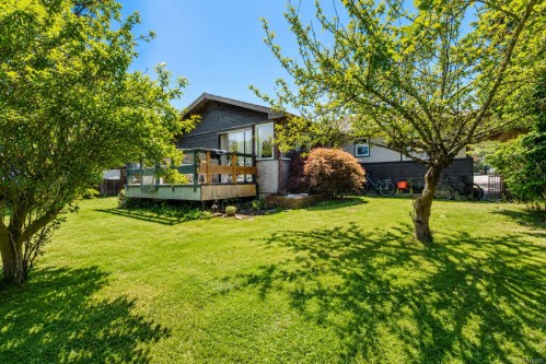 1736 Cedar Hill Cross Rd, Saanich, BC 