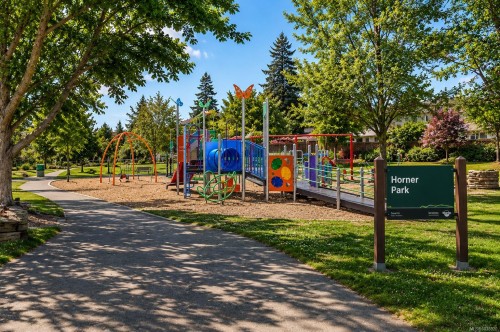 1736 Cedar Hill Cross Rd, Saanich, BC 
