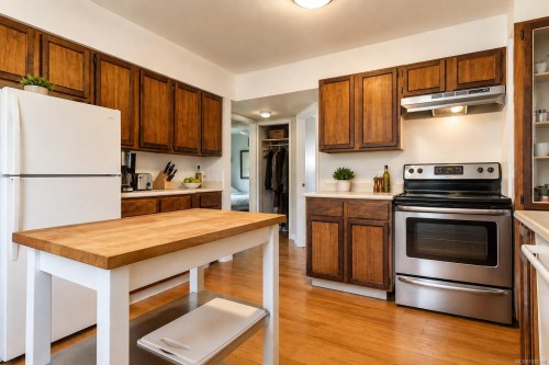 1736 Cedar Hill Cross Rd, Saanich, BC 