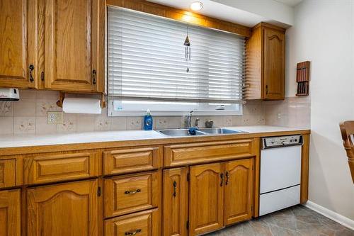 63 Teakwood Ave, Winnipeg, MB 