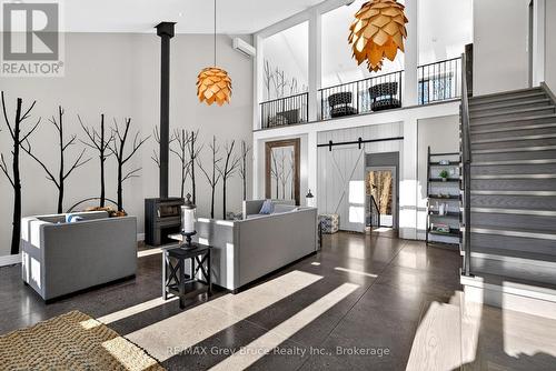 3476 Garden Of Eden Road, Clearview, ON 