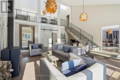 3476 Garden Of Eden Road, Clearview, ON 