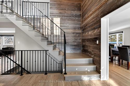 3476 Garden Of Eden Road, Clearview, ON 