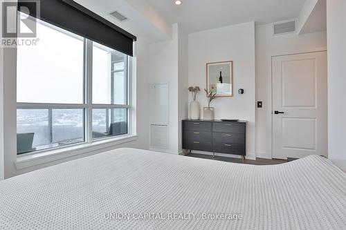 1002 - 30 Upper Mall Way, Vaughan, ON 