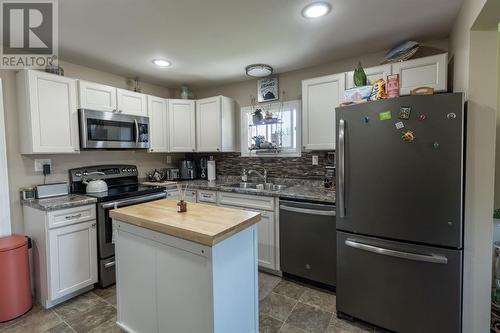 8 Dawson Ave, Sault Ste. Marie, ON - Indoor Photo Showing Kitchen
