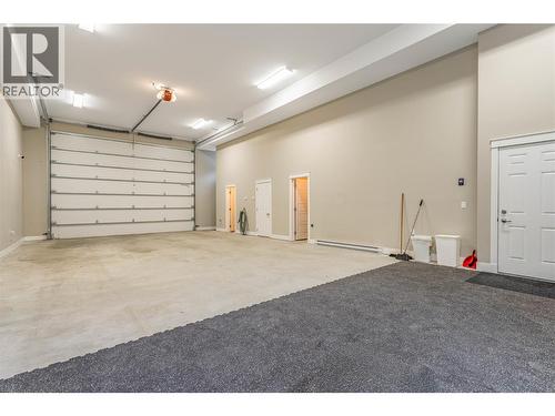 3359 Cougar Road Unit# 71, West Kelowna, BC - Indoor Photo Showing Garage