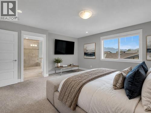 3359 Cougar Road Unit# 71, West Kelowna, BC - Indoor Photo Showing Bedroom