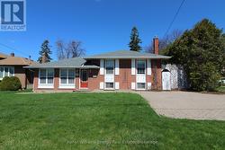630 BUCHAN AVENUE Oshawa (Mclaughlin), ON L1J 3A3