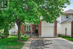 1187 WHITEROCK STREET  Ottawa, ON K1J 1B2