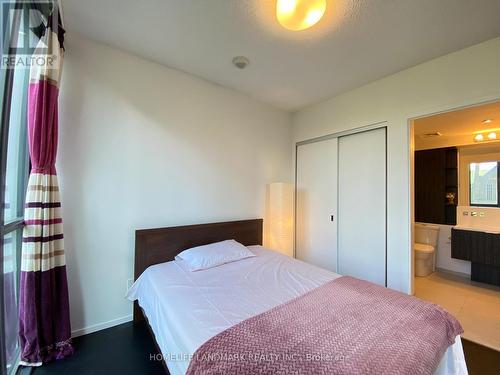 606 - 101 Charles Street E, Toronto, ON - Indoor Photo Showing Bedroom