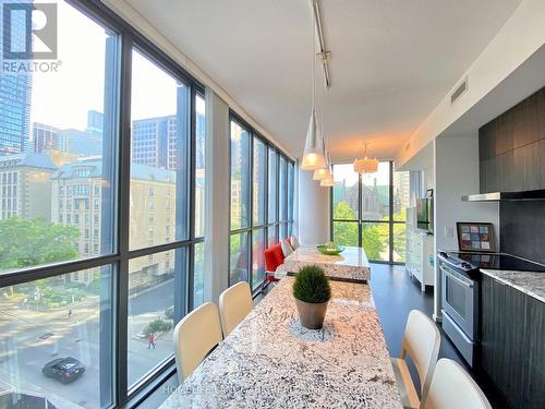 606 - 101 Charles Street E, Toronto, ON - Indoor Photo Showing Dining Room