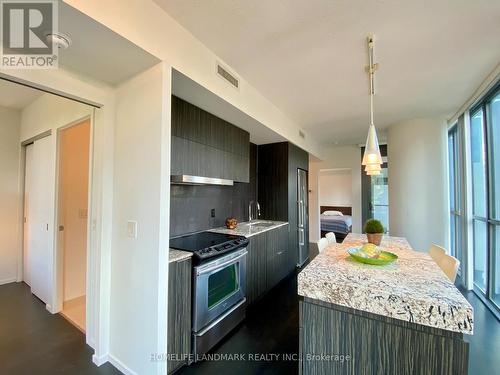 606 - 101 Charles Street E, Toronto, ON - Indoor Photo Showing Kitchen