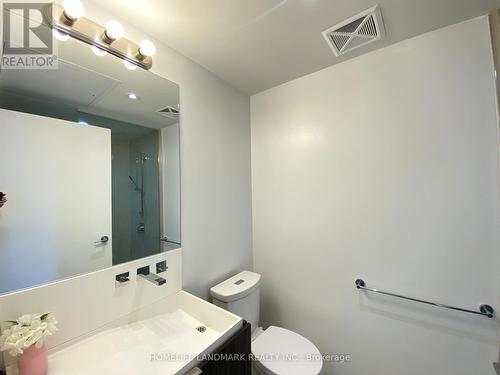 606 - 101 Charles Street E, Toronto, ON - Indoor Photo Showing Bathroom
