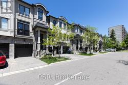 608 MERMAID CRESCENT  Mississauga, ON L5G 0B3