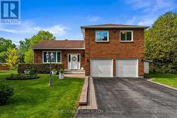 44 STEEPLE HILL CRESCENT Ottawa, ON K2R 1G3