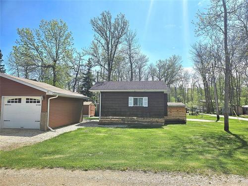 2 Weeping Birch Avenue, Gimli Rm, MB - Outdoor