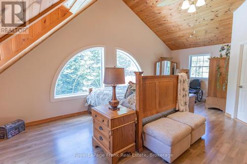 1291 South Wilberforce Road, Highlands East (Monmouth), ON 