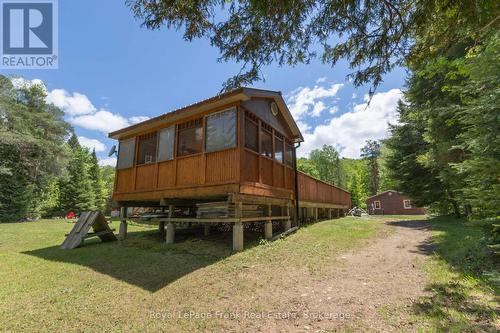 Screened in Pool House - 1291 South Wilberforce Road, Highlands East (Monmouth), ON 