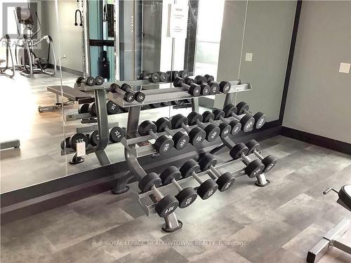 1304 - 15 Glebe Street E, Cambridge, ON - Indoor Photo Showing Gym Room