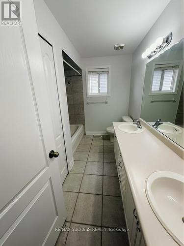64 Garth Trails Crescent, Hamilton, ON 