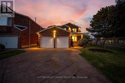 4127 COLONIAL DRIVE  Mississauga, ON L5L 4E8