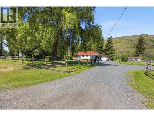 3191 Yellowhead Highway S, Barriere, BC 