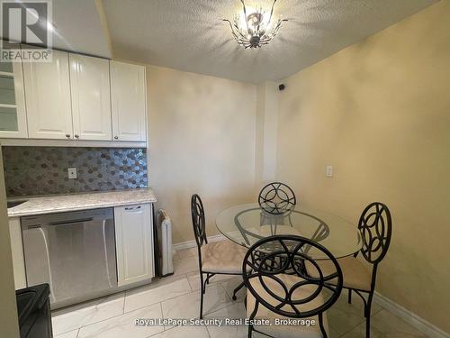805 - 2556 Argyle Road, Mississauga, ON 