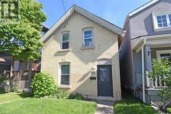 12 WOOD Street W  Hamilton, ON L8L 1E9