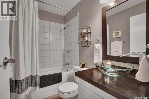 231 Roborecki Crescent, Saskatoon, SK 