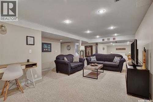 231 Roborecki Crescent, Saskatoon, SK 