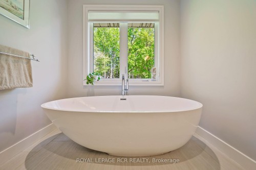 426079 25 Side Road, Mono, ON - Indoor Photo Showing Bathroom