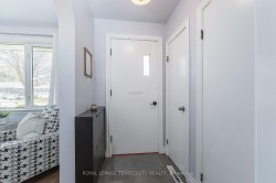 32 Admiral Road Ajax, ON L1S 2N9