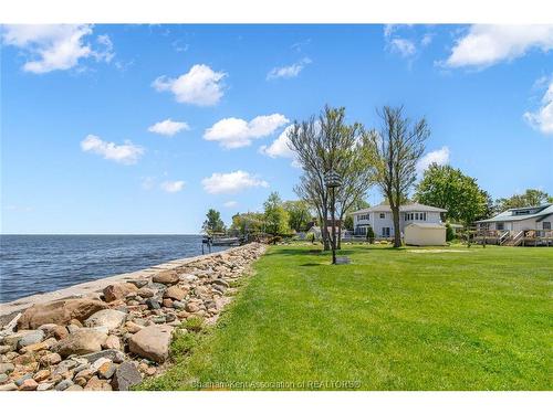 100 Ross Lane, Erieau, ON 