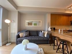 215-560 Front Street  Toronto, ON M5V 1C1