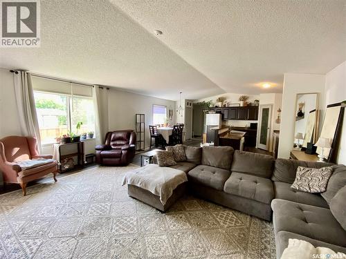 114 3 Street E, Carnduff, SK 