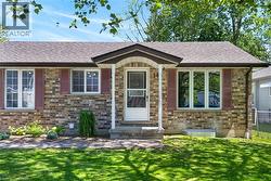 143 FAIRVIEW Avenue E Dunnville, ON N1A 1B2
