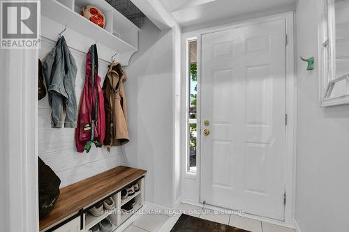 Spacious entry with built in bench. - 22 Terrace Drive, Ottawa, ON 