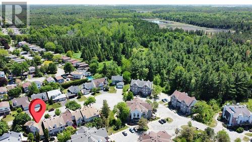 Enclave of neighbouring townhomes - 22 Terrace Drive, Ottawa, ON 