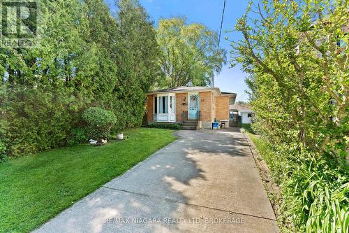 80 1/2 MELODY TRAIL  St. Catharines (Port Weller), ON L2M 1C7
