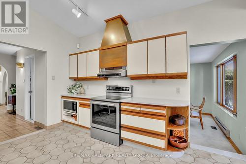 Stainless steel appliances - 39 Biscayne Crescent, Ottawa, ON 