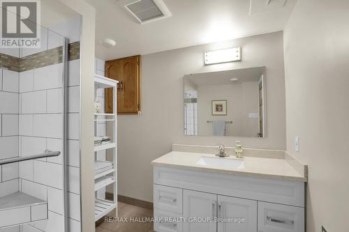 Lower level bathroom - 39 Biscayne Crescent, Ottawa, ON 