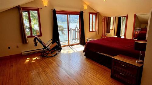 620 Applegrove Road, Fauquier, BC - Indoor Photo Showing Other Room