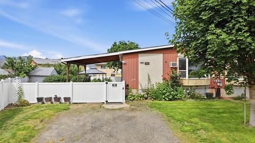 2641 Young Place  Kamloops, BC V2B 8A4