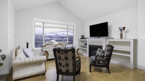 25-7760 Okanagan Landing Road, Vernon, BC - Indoor With Fireplace