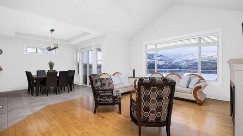 25-7760 Okanagan Landing Road, Vernon, BC - Indoor Photo Showing Dining Room