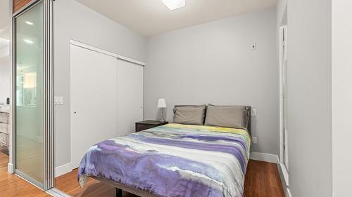 214-1289 Ellis Street, Kelowna, BC - Indoor Photo Showing Bedroom