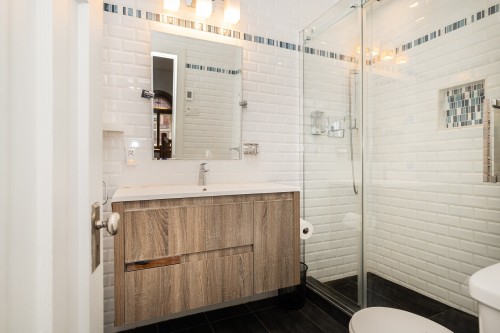 Salle de bains - 3829 Av. Draper, Montréal (Côte-Des-Neiges/Notre-Dame-De-Grâce), QC - Indoor Photo Showing Bathroom