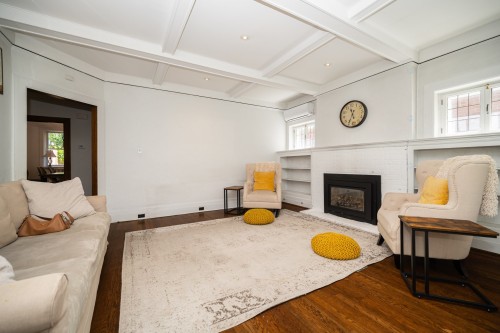 Salon - 3829 Av. Draper, Montréal (Côte-Des-Neiges/Notre-Dame-De-Grâce), QC - Indoor Photo Showing Living Room With Fireplace