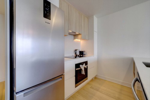 Cuisine - 1421-200 Rue Marie-Charles-Le Moyne, Longueuil (Le Vieux-Longueuil), QC - Indoor Photo Showing Kitchen