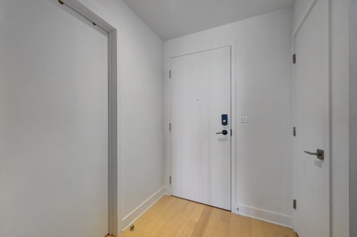 Hall d'entrée/Vestibule - 1421-200 Rue Marie-Charles-Le Moyne, Longueuil (Le Vieux-Longueuil), QC - Indoor Photo Showing Other Room
